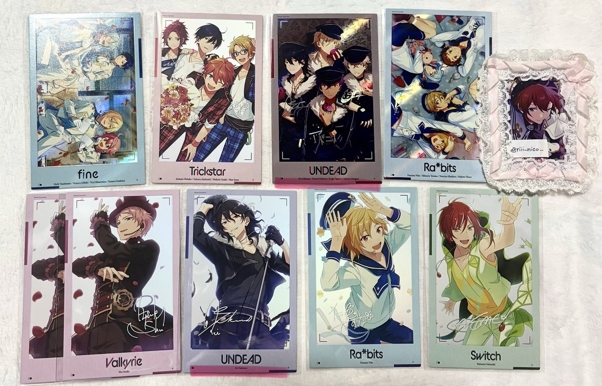riii_nico_'s tweet photo. 【 交換 】 あんスタ 中国 韓国 花伴 クリアカード 星幻 招募 ポラロイド 写真カード 色紙 

譲⑤ fine Trickstar UNDEAD Ra*bits 宗 零 なずな 夏目 北斗 鉄虎 奏汰 晃牙 アドニス 光 こはく 宗 ニキ 泉 

⬇️ https://t.co/GiBDxUksIK