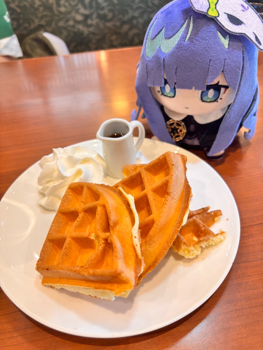 fui_21's tweet photo. そういえばポプスト行ってきた。

1、2枚目と3、4枚目はそれぞれ同じ日に撮ったものだったはず

3枚目は急いで撮ったからブレてるね……

#ﾒﾒ旅 https://t.co/OsQZp2elmP