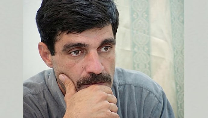 tuloe_zed's tweet photo. پرونده‌سازی جدید برای سعید ماسوری پس از ۲۶ سال زندان
زندانی سیاسی سعید ماسوری، از قدیمی‌ترین زندانیان سیاسی، پس از ۲۶ سال حبس بار دیگر با اتهام «تبلیغ علیه نظام» به دادگاه احضار شد.
 علت این اتهام، حمایت او از اعتصاب غذای ۱۵۰۰ زندانی محکوم به اعدام در بند ۲ زندان قزلحصار است. https://t.co/6qp1ooDFeU