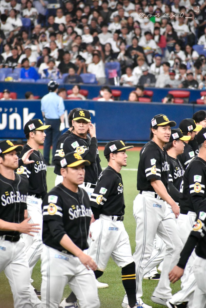 _orix0_h's tweet photo. ぎーさんの目がキラキラ過ぎて(笑)

#sbhawks
#ソフトバンクホークス https://t.co/f3PRWTnSro