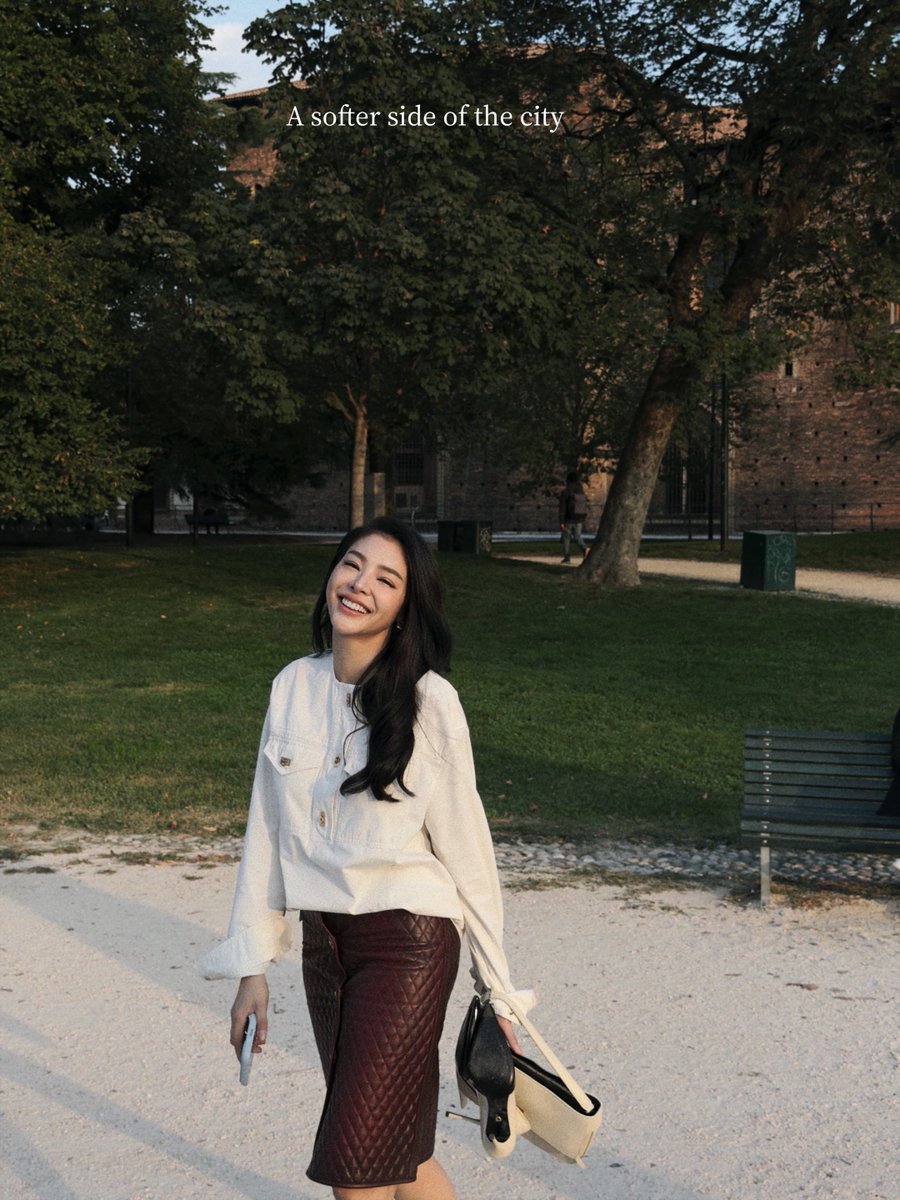 FFabel_Ent's tweet photo. FAYE × FERRAGAMO SS27 ✨

@Ferragamo @malisorn00 

#FerragamoXFaye
#FerragamoSS27
#Ferragamo
#FerragamoCaraBag https://t.co/l6HKCN9y7H