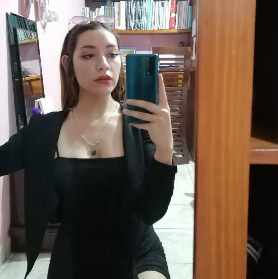 Jazz_min98's tweet photo. Lista para los chismes..digo las sesiones de terapia 🫰🏻🖤 https://t.co/WgIZF9GSa6