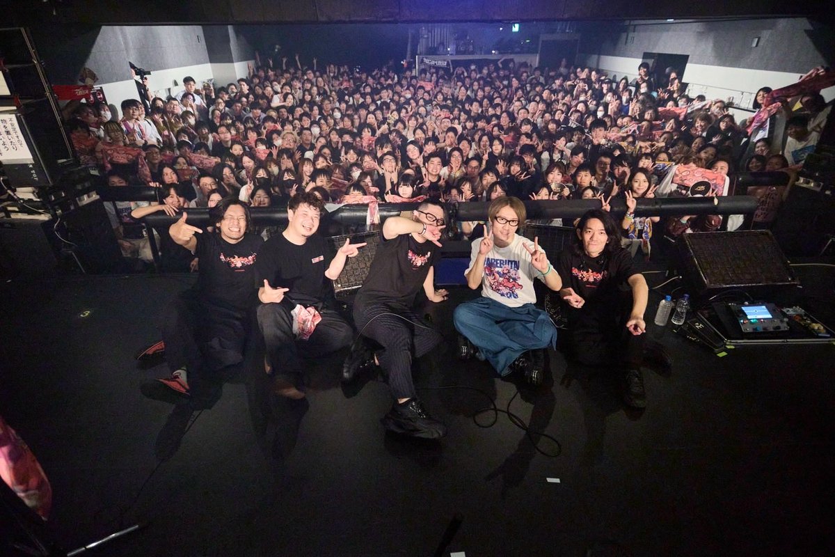 wanamago's tweet photo. Butai.Eイベント『ハレブタイ』2日間お越し頂いた皆様ありがとうございました！
それぞれのアーティストが自分のカラーを出した熱いライブ（トーク）を最後方社長面で見てて胸が熱くなりました🔥

ぶっ飛びのButai.E USA🇺🇸の発表でしたが自分は自分なりのステージに立ち朗報を届けるべく頑張ります！ https://t.co/Oep7IvILaQ