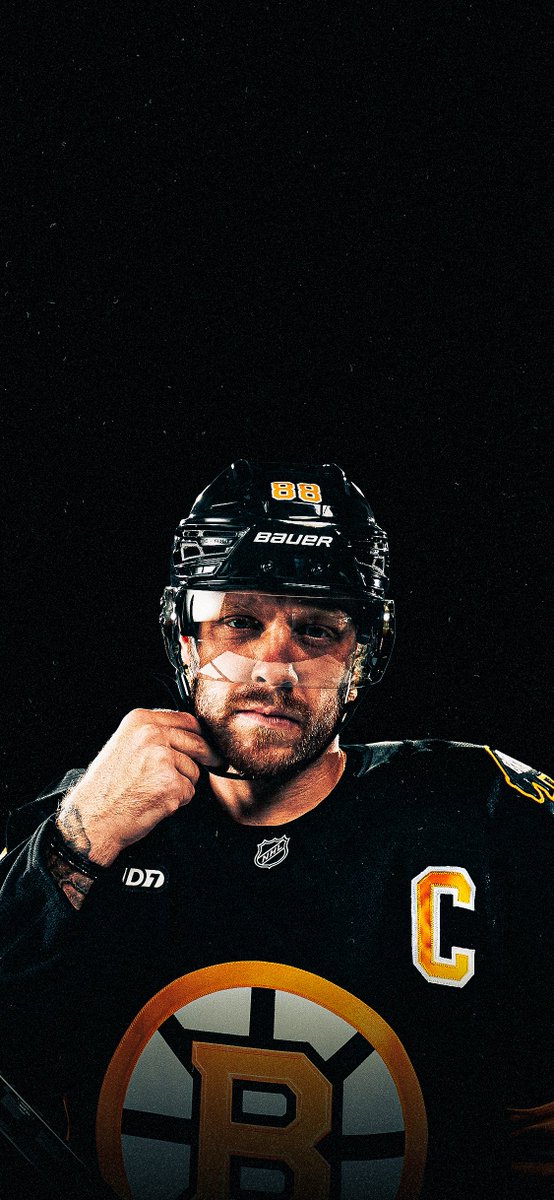 NHLBruins's tweet photo. New captain, new backgrounds📱 https://t.co/tPjdA0jVmR