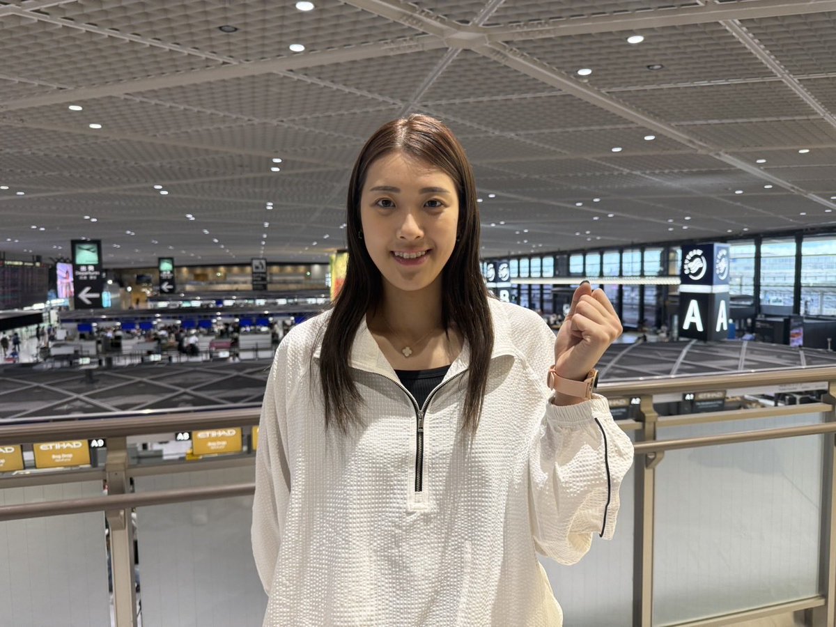 TBSvolleyboo's tweet photo. 本日 #佐藤淑乃 選手が
イタリア🇮🇹へ出発🛫しました✊

初の海外挑戦🏐に
「楽しみな気持ちが大きいけど少し不安もある」
「オフェンスの部分で海外の高いブロックに対してどうやって決めるか引き出しを増やす」と話しました💪💪

様々な収穫のあった代表シーズンを終え
課題と向き合う覚悟を持っての旅立ち✈️

活躍を応援📣しています✊