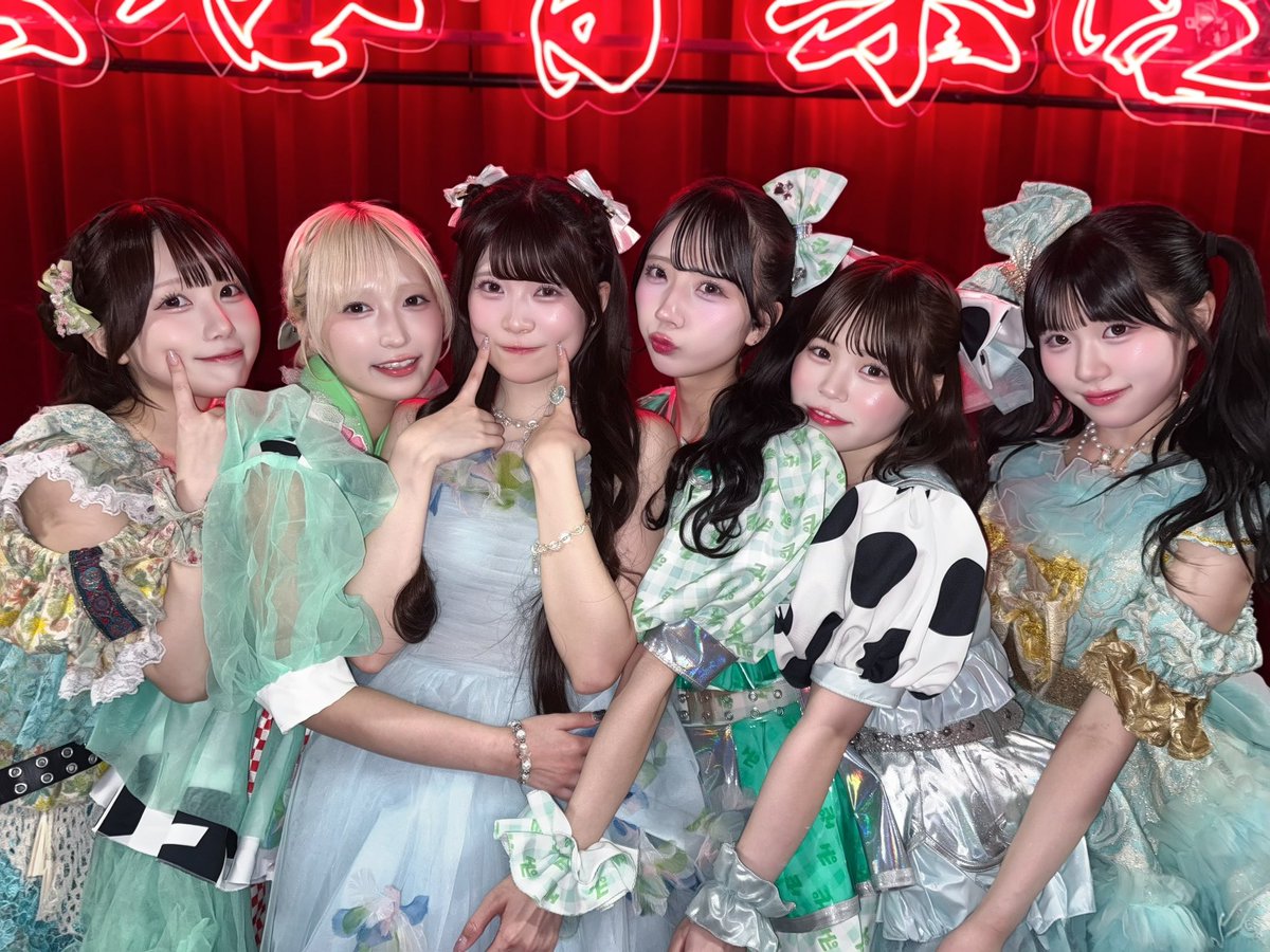 hpcr__official's tweet photo. 2026/9/28(月)
「逢川あい卒業公演」
🎪渋谷音楽堂

あいらしい、最後まで笑顔が溢れる卒業公演でした🍀
ご来場いただいた皆さま、本当にありがとうございました🤝
明日のあい卒業特典会もよろしくお願いいたします🎓

💛七瀬こあ @koa_hpcr 
🩵橘あや @aya_hpcr 
🩷楠森しゅり @shuri_hpcr 
🧡松本せりな @serina_hpcr 
💚逢川あい @ai_hpcr 
💜小鈴かれん @karen_hpcr

🎼本日のハピセトリ🎼
周年SE(short ver.)
じゃじゃじゃじゃーん!!
はっぴー大作戦
きみのせいではっぴーです！
-MC
グリズリーに襲われたら♡
闇×病み＝yummy!♡
ばれたい..！
-MC
WORRY DESTRUCTION
ライムライト

-アンコール-
MC
君のヒロイン
涙のわけ、その理由を！
ロマンを愛せ！
幸せにしちゃうかんね！
ENDSE

#HAPPYCREATORS #ハピクリ