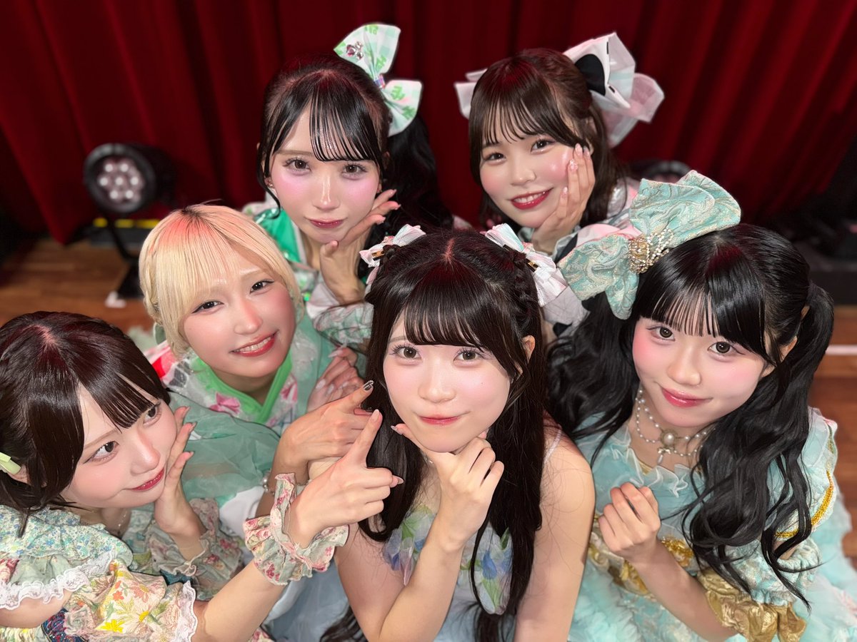 hpcr__official's tweet photo. 2026/9/28(月)
「逢川あい卒業公演」
🎪渋谷音楽堂

あいらしい、最後まで笑顔が溢れる卒業公演でした🍀
ご来場いただいた皆さま、本当にありがとうございました🤝
明日のあい卒業特典会もよろしくお願いいたします🎓

💛七瀬こあ @koa_hpcr 
🩵橘あや @aya_hpcr 
🩷楠森しゅり @shuri_hpcr 
🧡松本せりな @serina_hpcr 
💚逢川あい @ai_hpcr 
💜小鈴かれん @karen_hpcr

🎼本日のハピセトリ🎼
周年SE(short ver.)
じゃじゃじゃじゃーん!!
はっぴー大作戦
きみのせいではっぴーです！
-MC
グリズリーに襲われたら♡
闇×病み＝yummy!♡
ばれたい..！
-MC
WORRY DESTRUCTION
ライムライト

-アンコール-
MC
君のヒロイン
涙のわけ、その理由を！
ロマンを愛せ！
幸せにしちゃうかんね！
ENDSE

#HAPPYCREATORS #ハピクリ