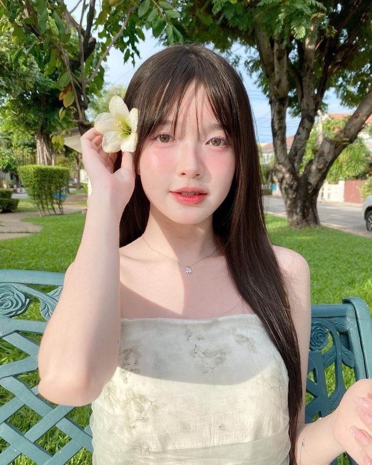 FaeMarsette's tweet photo. 🪻อยากได้ลุคผิวใสฉ่ำวาวสไตล์สาวเกาหลีแต่กังวลเรื่องหน้ามันเยิ้มระหว่างวัน ต้องจัดตัวนี้ด่วนๆ! กันแดดเนื้อซูเฟล่บางเบาขั้นสุด ซึมซาบไวแถมคุมมันทนทาน ของดีที่ต้องรีบตุนติดโต๊ะ 🎀✨

���ลน์🌸 fall50.

#รับงานนนทบุรี รับงานนนทบุรี🌷 https://t.co/c394vtJ1fD