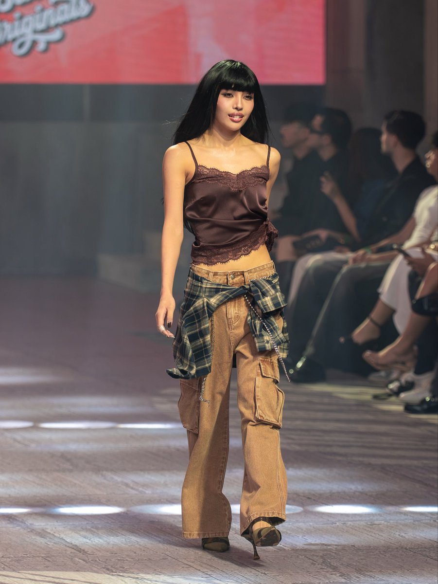 cornerstone_ofc's tweet photo. G22 showed THAT girl power at the BENCH Fashion Week Holiday 2026!

#G22
#CornerstoneArtist
#BENCHFashionWeekHoliday26 https://t.co/uxICxBEi9K