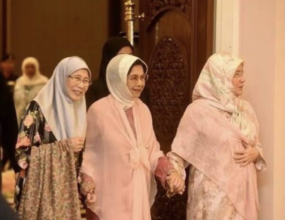 IzzLatif's tweet photo. My view is always this: you maybe not a fan of their husbands. But fact is these two women are always full of love and respect for each other.

Selamat jalan dan terima kasih Tun Hasmah atas setiap jasa untuk kebaikan wanita, bidang kesihatan dan masa depan generasi muda 🤍 https://t.co/ScY3EuEvCy