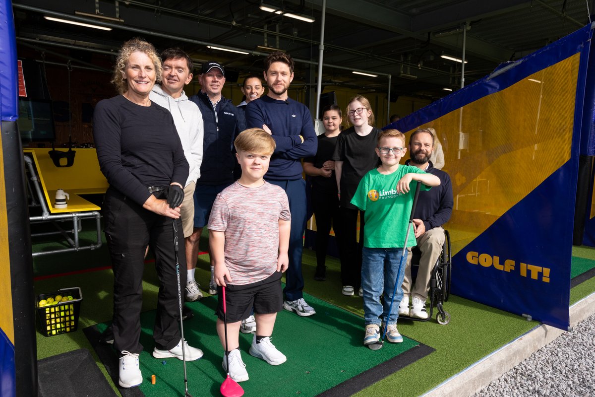 RandA's tweet photo. Singer-songwriter and R&A Ambassador @NiallOfficial  made a surprise visit to Golf It! in Glasgow to see first-hand the progress of its Disability Golf Programme 💙

Ahead of his Dinner Party Live Tour in Glasgow tonight, Horan visited The R&A’s community-based golf facility to meet participants.

More here: https://t.co/mbRLHFjWXO