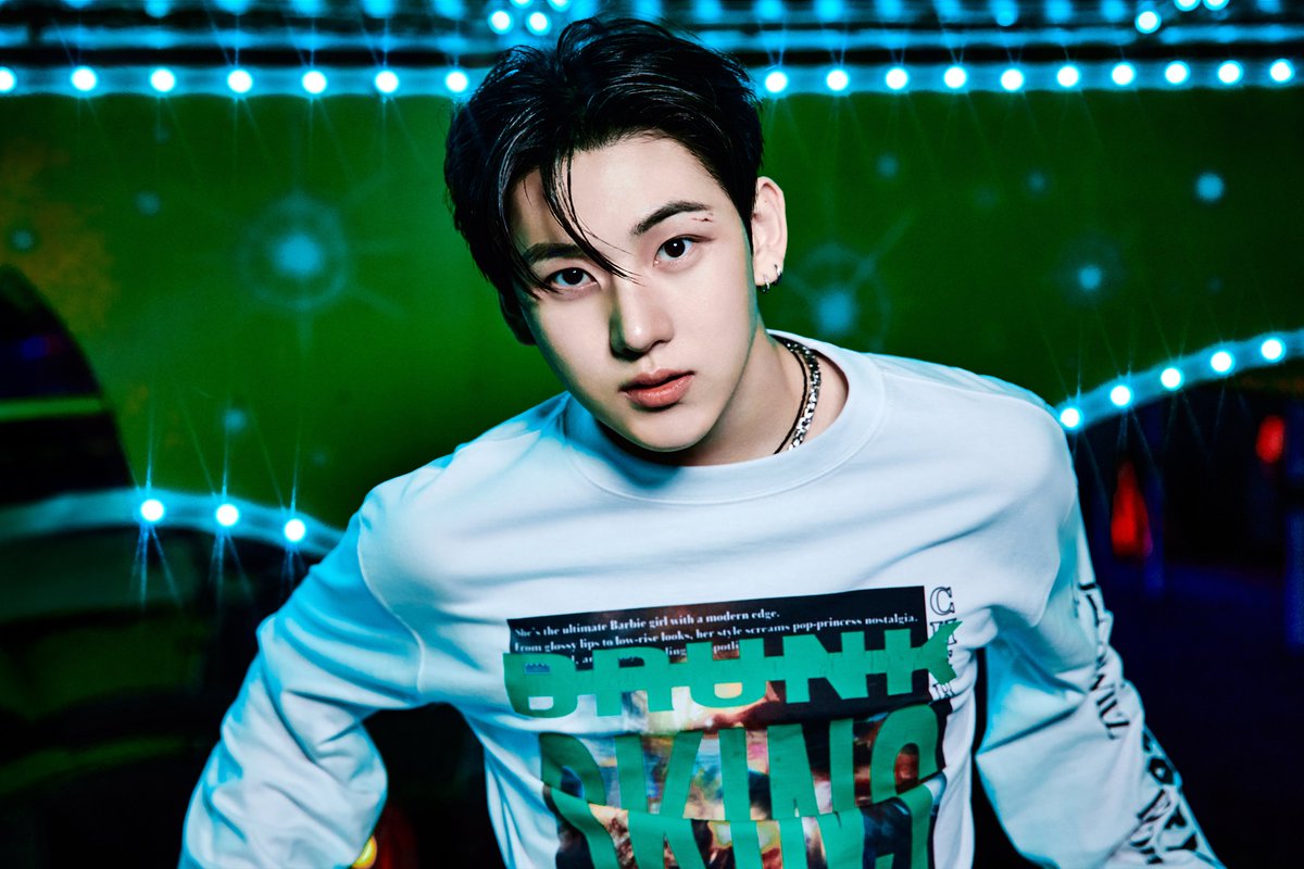 kickflip_jype's tweet photo. Kick Off The Wall ver. 💥
Jump on the board and now we lose control

KickFlip The 5th Mini Album "KICK OFF THE WALL Pt. 1"
2026.10.06 6PM (KST) Release!

#KickFlip #킥플립
#계훈 #Kyehoon
#KICKOFFTHEWALL_Pt1 https://t.co/uPMWLOvTVX
