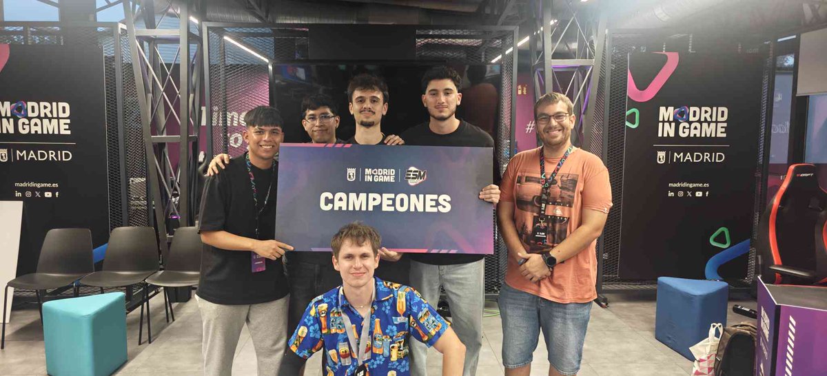 corsa_peek's tweet photo. Campeones de la lan de @MadridinGame!!
Muchas gracias a mi equipo, sois los mejores. @juandeevlr @blythe_doll @xMovv_ @xPeivol https://t.co/FxKu6eUx74