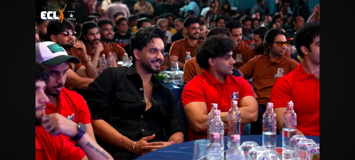 abhishekxpanda6's tweet photo. Abhishek Malhan at ECL Event 🔥
#AbhishekMalhan https://t.co/UuKiyI7pKu