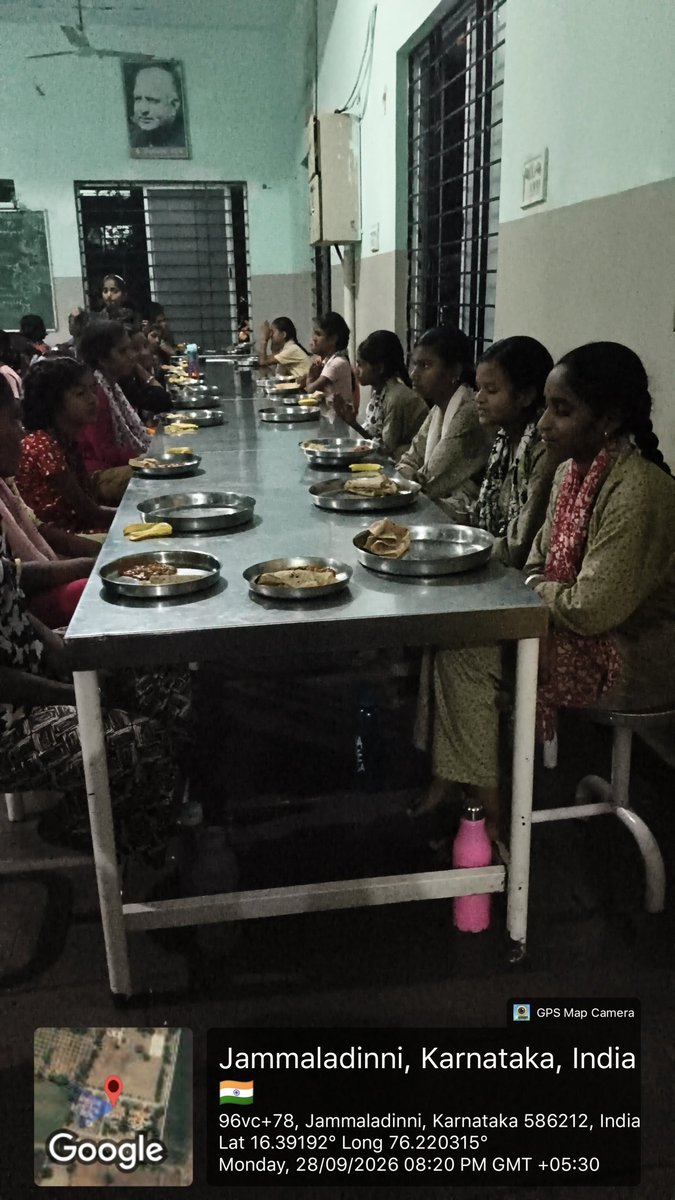 MuddebihalJ's tweet photo. Dinner https://t.co/5C66U7nXfh