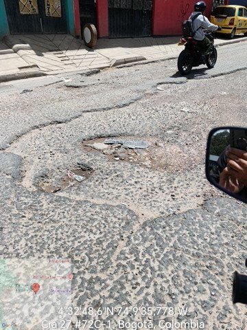 _JONISS's tweet photo. @CarlosFGalan Se agradece Sr alcalde la atención de la malla vial en la parte alta de
@Bogota 🤐🤔🤐 @idubogota @UMVbogota @OrlandoMolanoP
@ciudadbolivar https://t.co/gpjUr6btSn