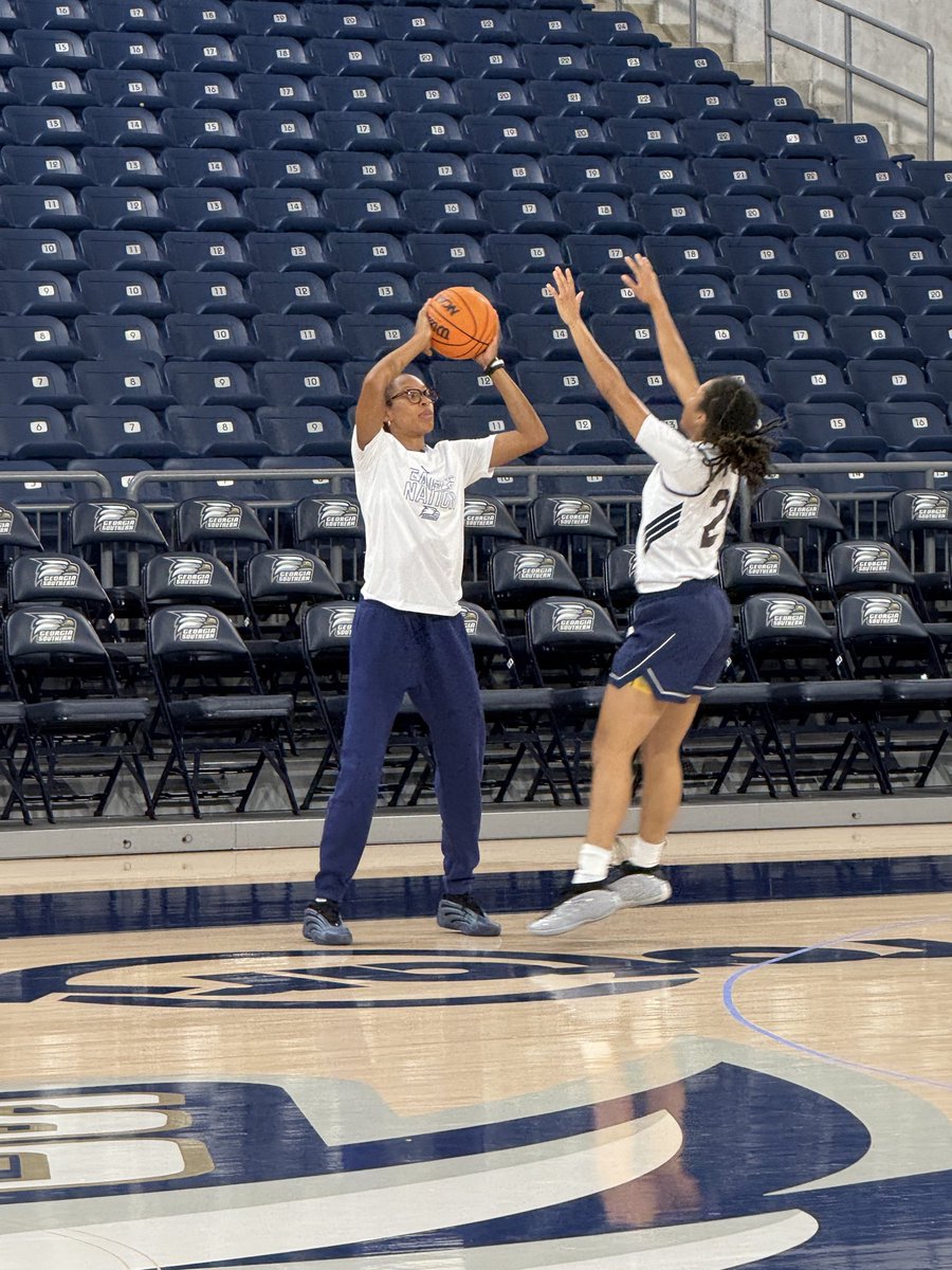 CoachHalWilson's tweet photo. Hardest working staff in WBB! 
#HailSouthern
#GATA https://t.co/rMo5oeVk7s