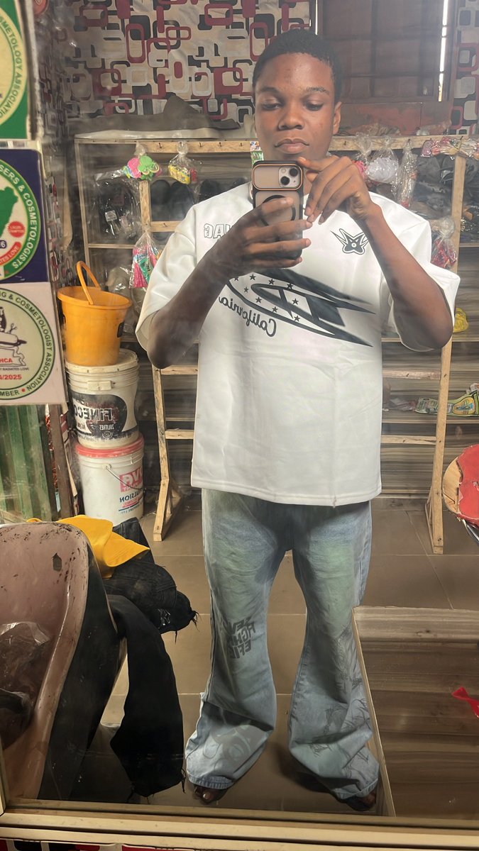 raheemotic's tweet photo. Clothes I bought at Yaba 🛒🛍️
Thank you Elon 🥹❤️ https://t.co/IfENhZ9ln7