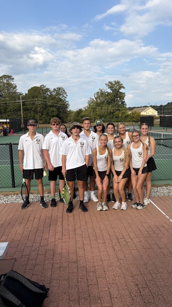 HSDBullDogs's tweet photo. Best of luck to our Bulldog Tennis Team at District today! Go Bulldogs!
#ChooseHampton #GoBulldogs #Tennis https://t.co/cQ4YmCL5s7