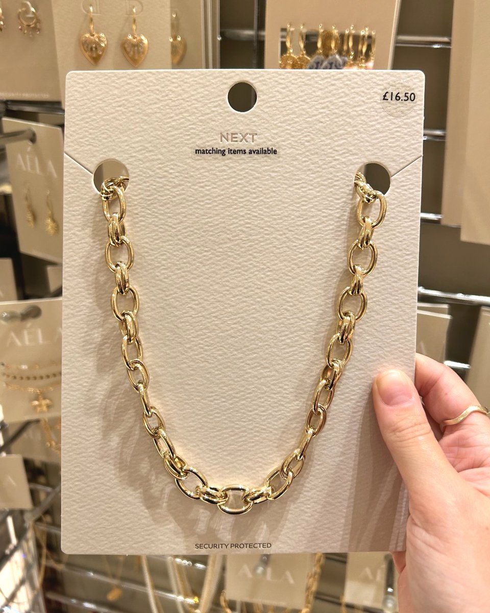 PyramidsSC's tweet photo. The perfect necklaces for every season. ✨

Whether you’re a gold or silver lover, @nextofficial has got you covered with pieces you’ll be reaching for all year round. https://t.co/SVYKgqu2qR