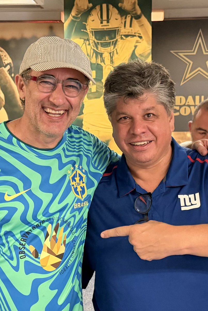 edutrevisan's tweet photo. #RedacaoSportv @sportv olha quem eu encontrei no Maraca ontem! Grande Marcelo Barreto! Kkkkkkkkk https://t.co/k0z80XCgfZ