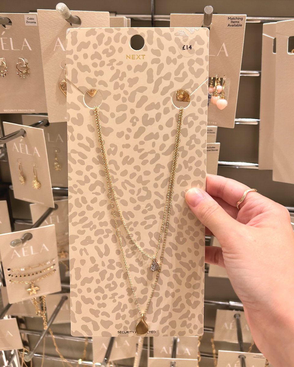 PyramidsSC's tweet photo. The perfect necklaces for every season. ✨

Whether you’re a gold or silver lover, @nextofficial has got you covered with pieces you’ll be reaching for all year round. https://t.co/SVYKgqu2qR