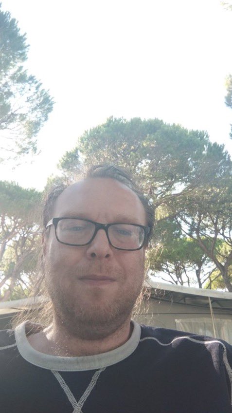0848305970's tweet photo. I'm bored,can I pay $100 for videos? https://t.co/gqrelZH5MK