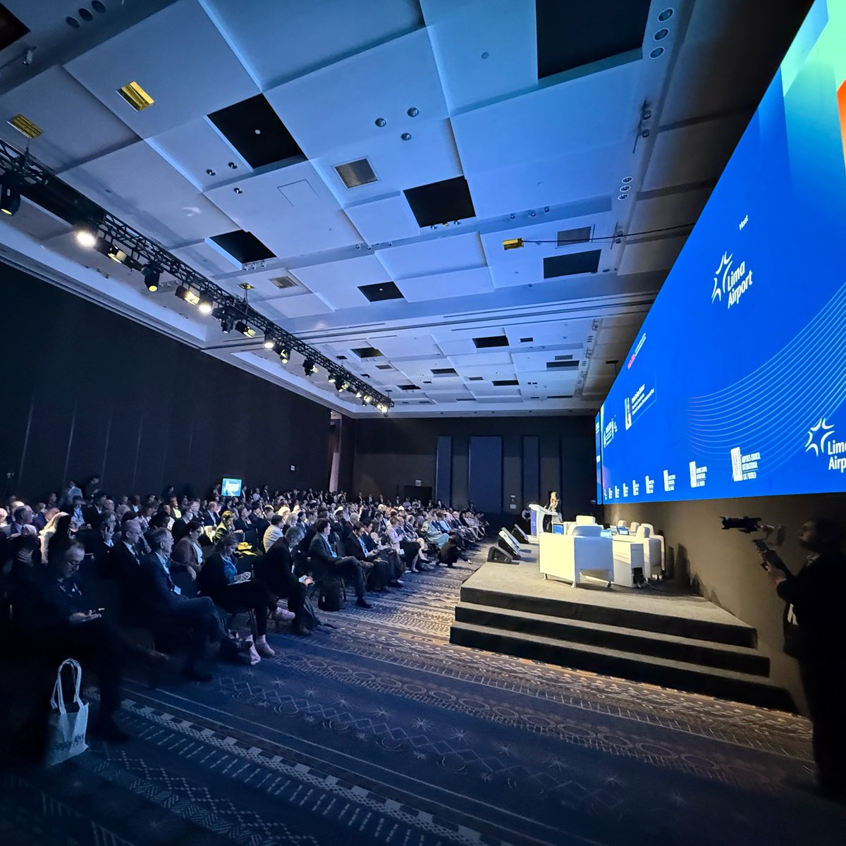 AeroJorgeChavez's tweet photo. ¡Buenos días!
Hoy, Lima es sede de una nueva conversación sobre el futuro de la aviación.🇵🇪✈️

Iniciamos #WAGA2026, la Asamblea General Anual, Conferencia y Exposición de @ACI_LAC y @ACIWorld, el encuentro global de aeropuertos más importante del mundo promovido por el Consejo Internacional de Aeropuertos (ACI), que reúne en nuestra capital a líderes y ejecutivos del sector de la región y el mundo.🌎