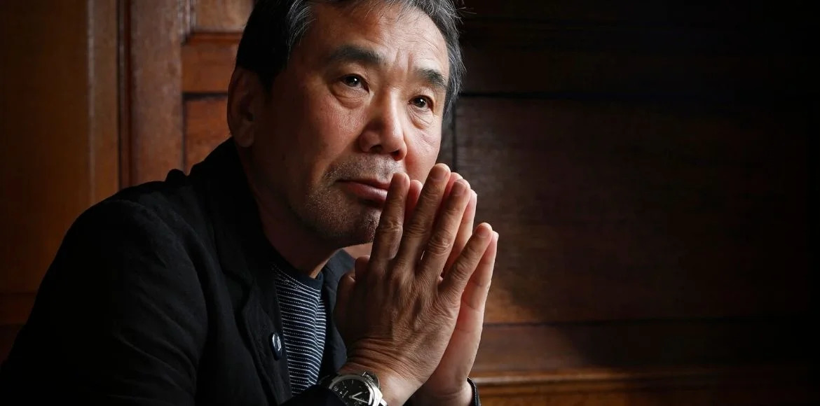 One_Bookaholic's tweet photo. Why You Should Read Haruki Murakami: His Best Novels https://t.co/2NjH3ZQliT https://t.co/7IYi3DsRJs
