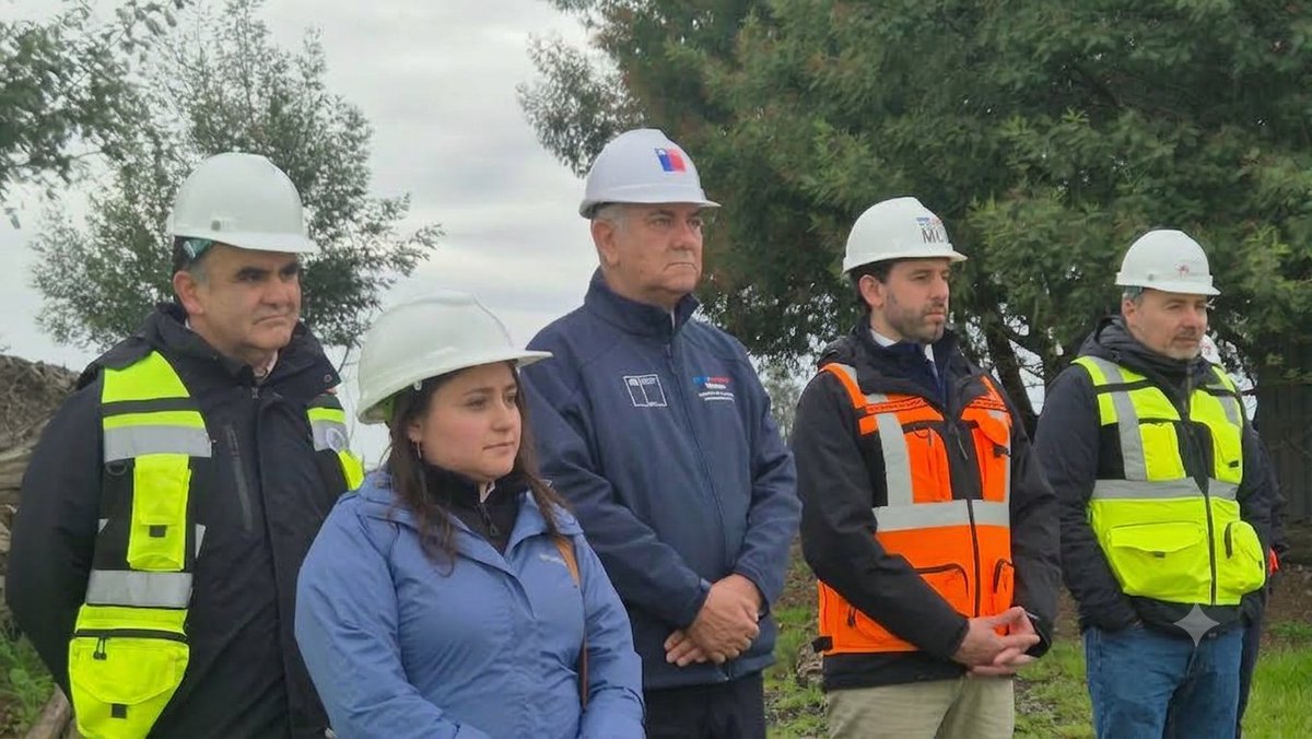 MTTNuble's tweet photo. 🚆 Ñuble proyecta su futuro logístico y de conectividad

📍 Visitamos terrenos de la empresa EFE, en sector Almarza de la comuna de Chillán Viejo, lugar donde se baraja alternativas que proyectan el desarrollo de un hub logístico ferroviario para nuestra región. https://t.co/UqaxhIbFMd