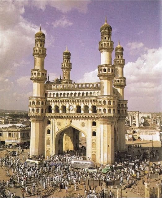 AuctionMirza570's tweet photo. This illegal structure encroached on Charminar has to be demolished. When legal structures are demolished why this illegal bhagyalakhjmi structure is standing. Hey @grok yes or no is the bhagyalakshmi mandir structure constructed legal or illegal. https://t.co/6cp3lwqsww