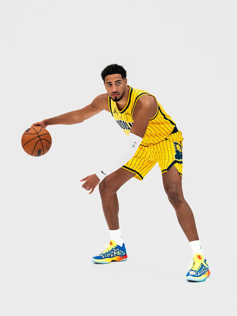 Pacers's tweet photo. Tyrese Haliburton unveiling the Hali 2 "Thermal Vision" at Media Day today 🔥 https://t.co/g20qIQuhxI