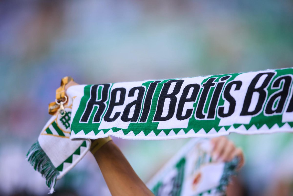 RealBetisOAB's tweet photo. 💚🎟️🙌
 
Si no puedes acudir al #RealBetisOsasuna, que lo haga otro bético.
 
✅ Cesión de asiento
🆕 Mejora de abono
🆕 Préstamo de abono
 
❗ Recuerda que el préstamo debe realizarse a una persona de la misma categoría de edad.
 
⚡ Con la opción «Préstamo irrevocable», la persona recibirá su entrada en ese mismo momento y el préstamo no podrá cancelarse.
 
⏰ Los servicios del abonado estarán disponibles hasta 3 horas antes del inicio del partido.