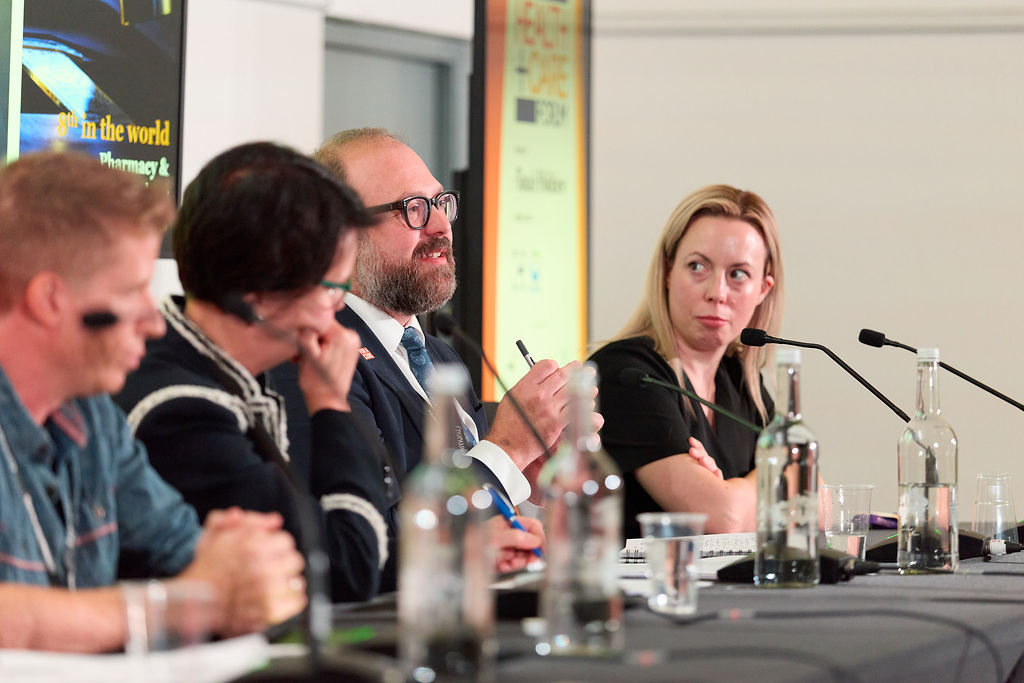 TotalPolitics's tweet photo. Our thanks to (l to r) @McglennonNicole, MD, @Healthinn_em, @drmaxlwilson Head of the Brain Data Group, Prof. Jane Norman, Vice Chancellor, University of Notts (Chair), David Thomas @AlzResearchUK and @Sarah_Hall81 MP for today’s debate on matters of the mind at #HandCF26 #Lab26 https://t.co/qEXY0udCQ4