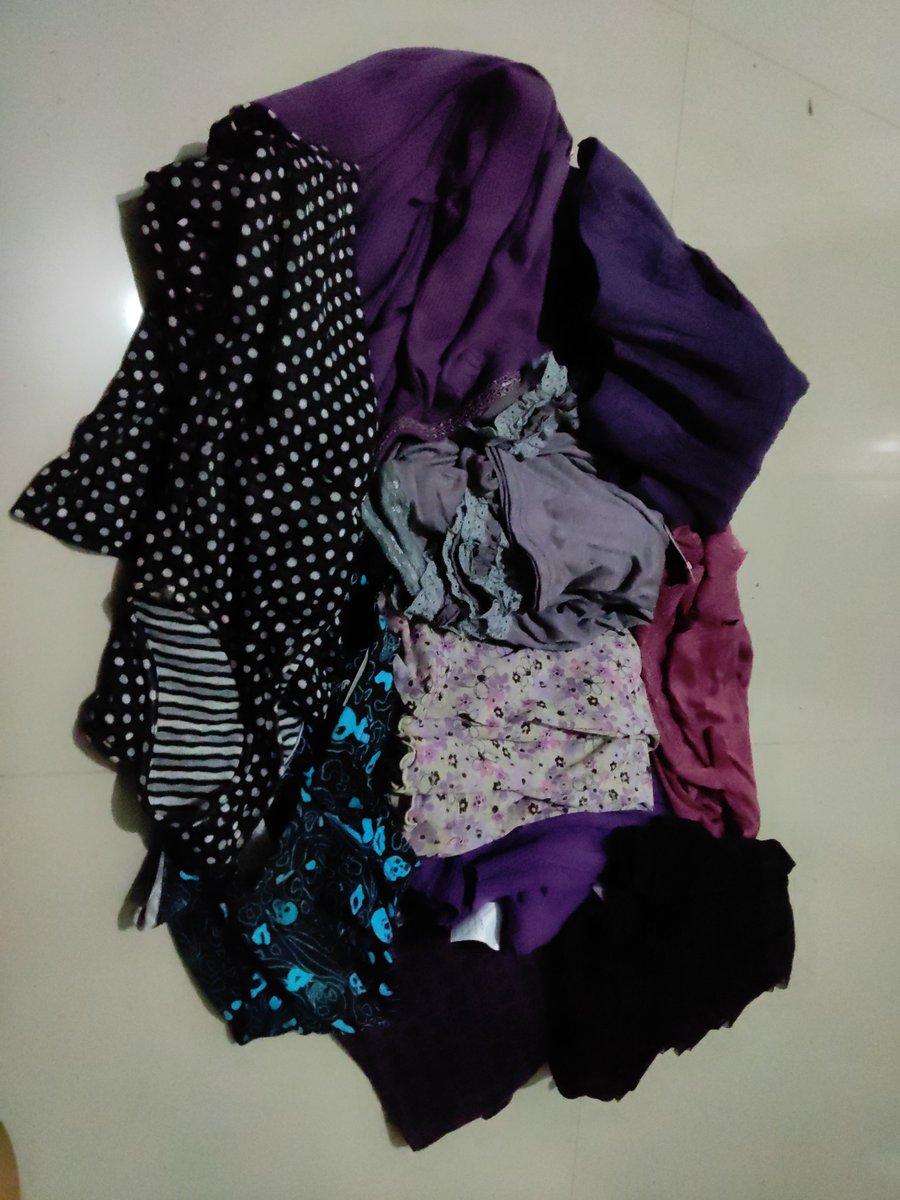 oeilooo's tweet photo. Hi baju thrift welkom hom aw aw 💜 
Bersama ilo kita ungukan dunia 💜
Welkom tu mai world tu mai lemari and mai kampus 💜
Aku rela miskin asal dapet yg gacor kyk km 💜 https://t.co/LwcDcfr8pn