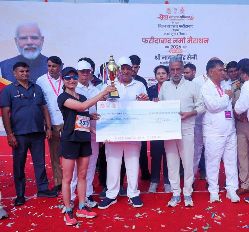 CISFHQrs's tweet photo. 🏃‍♀️CISF Champions of Endurance, Fitness & Determination!

CISF personnel showcased remarkable sporting excellence with podium finishes at prestigious Half Marathons held on 27.09.2026.

At the 1st Edition of Chandaka Green Marathon, Bhubaneswar, organised by the Government of Odisha, Shri Sanat Kumar Patel, Commandant, CISF Unit Paradip Port, secured 2nd position in the Half Marathon. His podium finish comes soon after his commendable performance at the challenging Spiti Marathon.

Smt. Bhumika Varshney, Deputy Commandant secured 2nd Runner-Up (3rd Prize) in the Women’s Category at the Faridabad Half Marathon, completing the challenging 21.1 km course in an impressive 2 hours.

These achievements reflect the spirit of endurance, discipline, determination and fitness that continues to define the CISF sporting ethos.

Congratulations to both officers for bringing laurels to CISF! 

#NariShakti #WomenInUniform #HalfMarathon #Fitness #Endurance 

@HMOIndia   
@paradipport  
@DC_Faridabad  
@CMO_Odisha  
@CISFSouth   
@CISFNorth