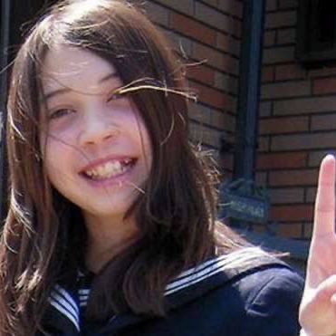 CrimesReais's tweet photo. O caso Gabriela Nichimura, a menina de 14 anos que morreu ao cair de um brinquedo do Hopi Hari: https://t.co/Zt8pYrRxbT