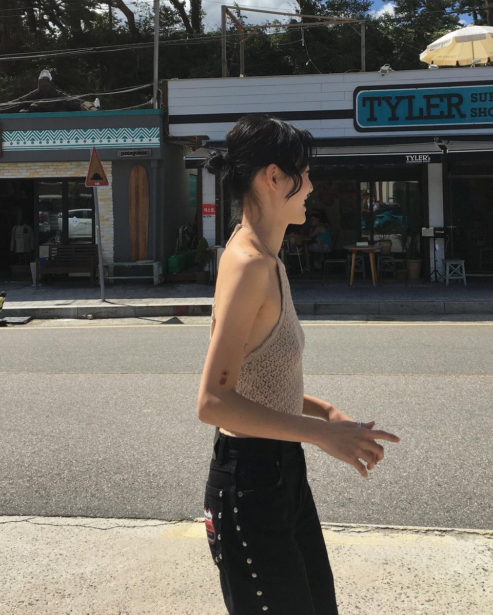 Sabrinabonisilv's tweet photo. Hey there! 🌞 Just wanted to say, your journey matters—keep walking, keep growing. ✨
XVwN https://t.co/lip4AsmnqD