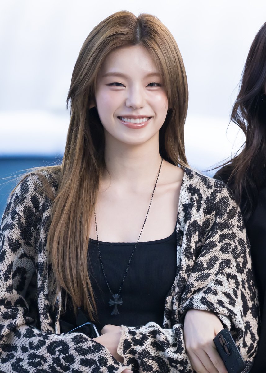 ITZY_PAN's tweet photo. 260926 
#있지 #ITZY #예지 #YEJI https://t.co/l1khWgLmqA