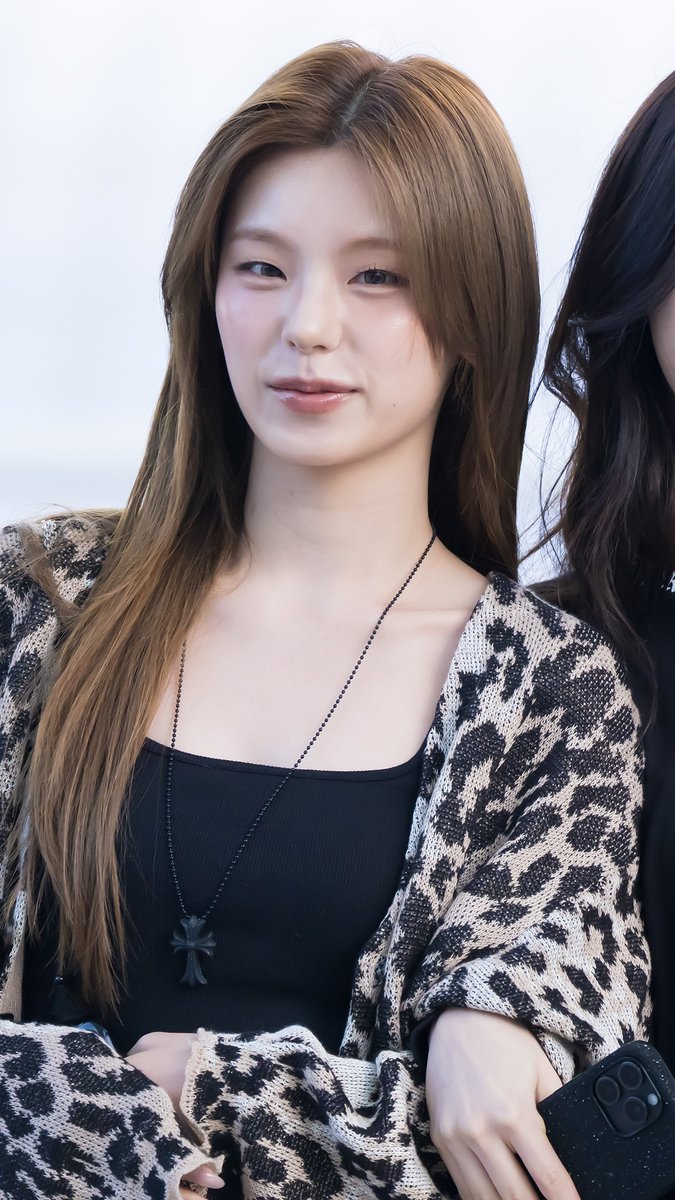 ITZY_PAN's tweet photo. 260926 
#있지 #ITZY #예지 #YEJI https://t.co/l1khWgLmqA