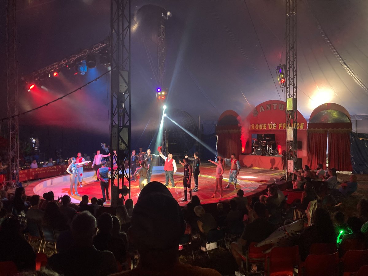 MedailleTrust's tweet photo. A little circus magic! 🎪
Our service users at Coastal enjoyed a fantastic show filled with acrobatics, music and entertainment.
A wonderful chance to relax, have fun and create some happy memories together. 💙
#MedailleTrust #Coastal #Community #Wellbeing #MakingMemories https://t.co/Ng8WWTAsKe