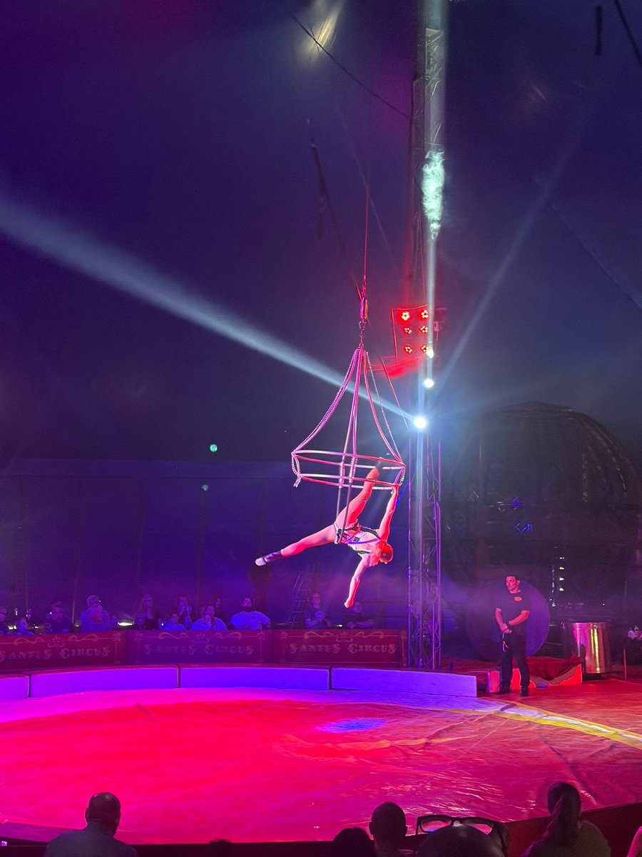 MedailleTrust's tweet photo. A little circus magic! 🎪
Our service users at Coastal enjoyed a fantastic show filled with acrobatics, music and entertainment.
A wonderful chance to relax, have fun and create some happy memories together. 💙
#MedailleTrust #Coastal #Community #Wellbeing #MakingMemories https://t.co/Ng8WWTAsKe