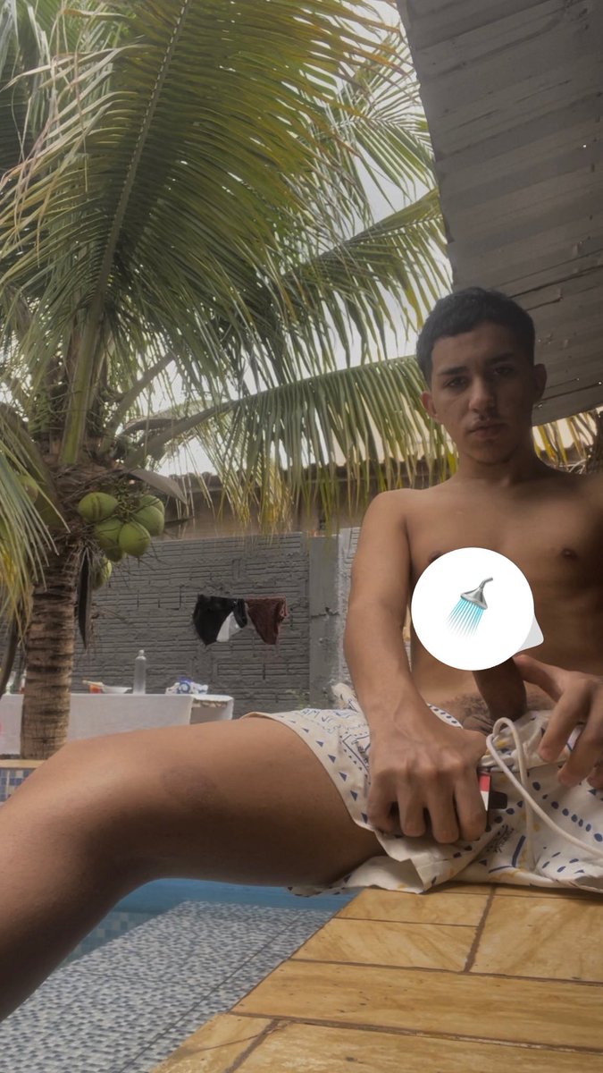 osantoguix's tweet photo. batendo uma… mega vibe na beira da piscina 😍✨🔥 

#watta #BROTHERAGEMㅤ 
https://t.co/Dvzq05I0J0 https://t.co/SOCYLgu7Re