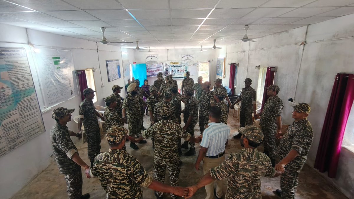 80Crpf's tweet photo. 80 Bn CRPF conducted a Mental Health &amp; De-Addiction awareness session at  Chandameta camp   in colobration with Maharani Hospital,Jagdalpur. Troops were sensitized on stress management,emotional well-being, de-addiction, substance abuse, and behavioural &amp; social media addictions. https://t.co/rAI7e2XGhd