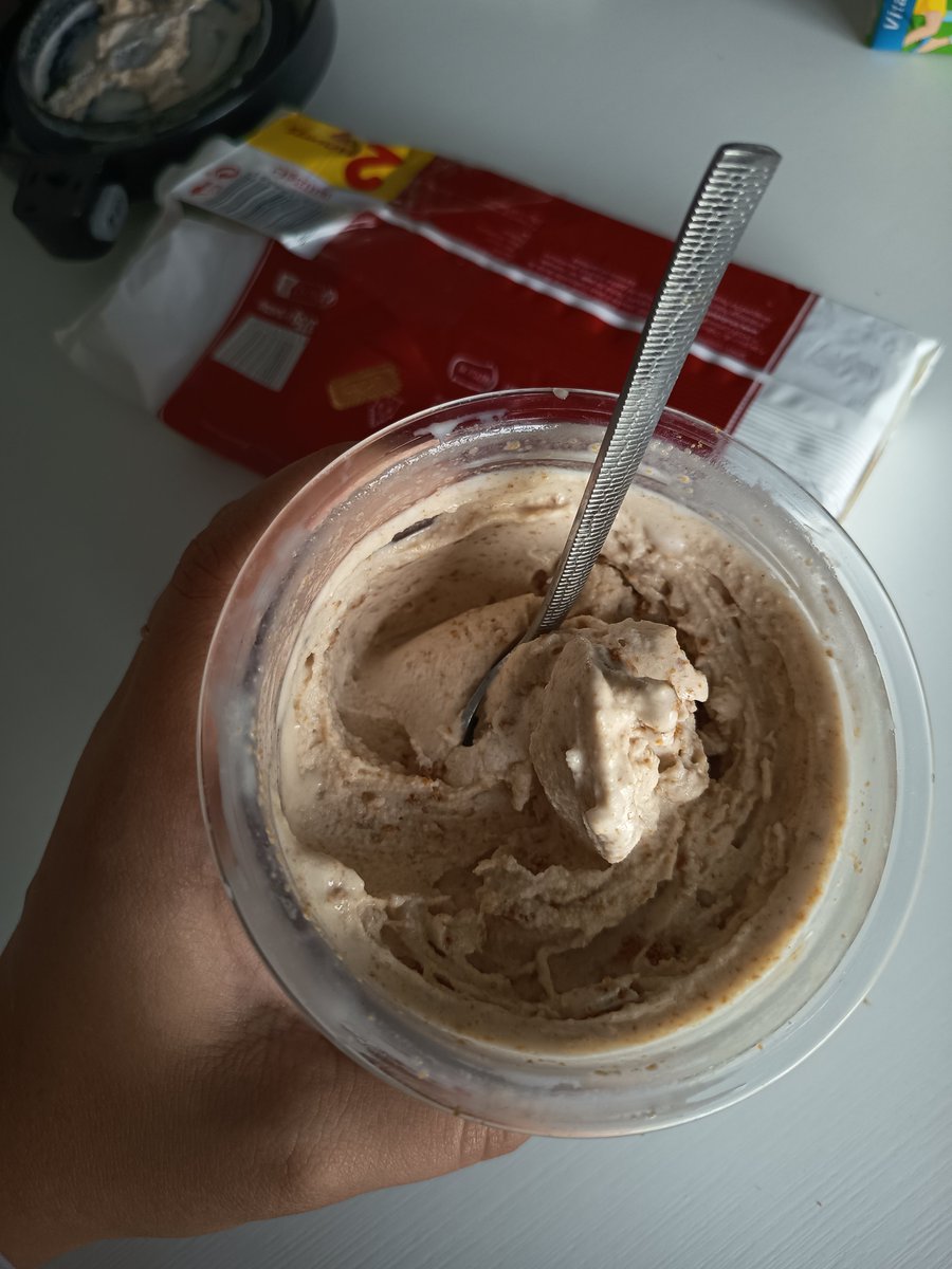 _fifi_19's tweet photo. Avec les petits morceaux de spéculoos, nan merci pour tout https://t.co/tQu31JLumo