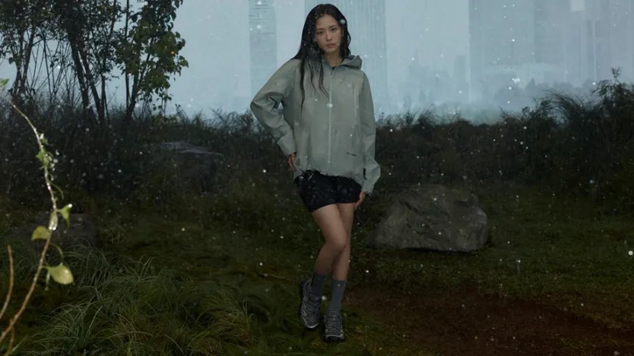 updatesblckpnk's tweet photo. #JISOO x Salomon

#BLACKPINK https://t.co/2J79LqCXaT