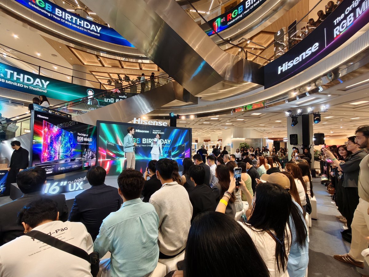 HisenseThailand's tweet photo. มาแล้วจ้าาาาาา ขอเสียงกรี้ดที่ดังแบบลิ้นไก่แตกได้ไหม!!!
#HisenseThailand #HisenseRGBMiniLED #HisenseRGBMiniLEDxNani #RGBBirthday
#TheOriginOfRGBMiniLED #Hirunkit_ #InnovatingABrighterLife
#โคตาเอะ https://t.co/qPySp5wUXB