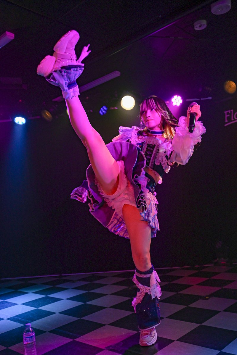 yusha_yamada's tweet photo. 日付：2026年09月27日
イベント名：TRIGGER→ support by #HNGSONIC2026
モデル：まりえ(45)
ヘナソニでのまりえさんのハイキック。
１枚目の写真が一番のお気に入りです。
#まりえ 
#アイドル 
#ライブ撮影 
#Nikon https://t.co/ZcuQ9CAYg5