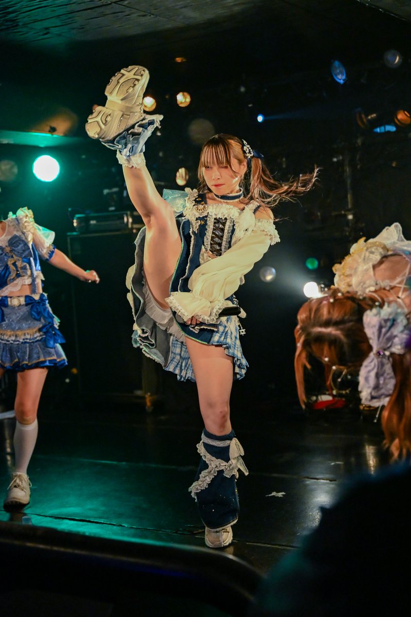 yusha_yamada's tweet photo. 日付：2026年09月27日
イベント名：TRIGGER→ support by #HNGSONIC2026
モデル：まりえ(45)
ヘナソニでのまりえさんのハイキック。
１枚目の写真が一番のお気に入りです。
#まりえ 
#アイドル 
#ライブ撮影 
#Nikon https://t.co/ZcuQ9CAYg5