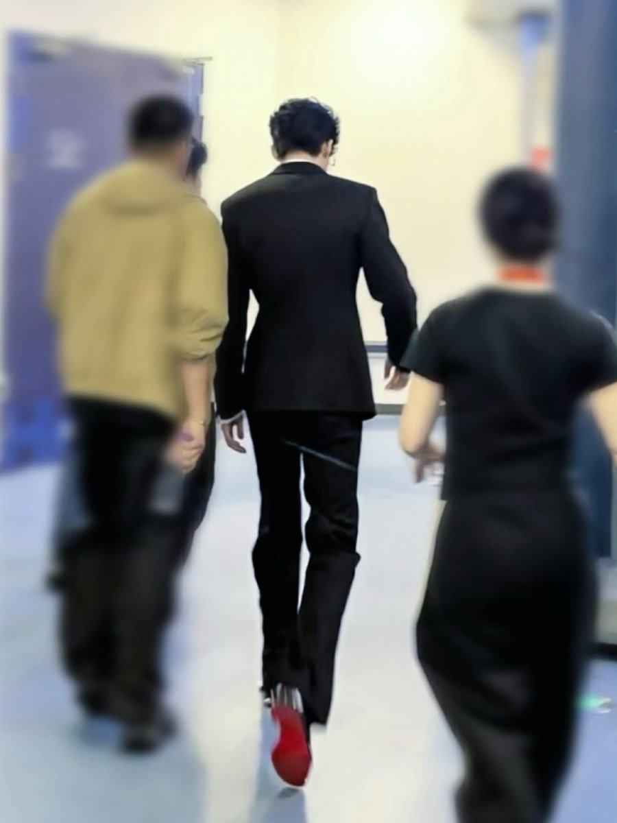 ningge0108's tweet photo. 어제흥분해서 잠제대로 못잤는데도 안피곤한이유
얼굴이복지고 기럭지가 복지고 

#류우녕 #liuyunung #刘宇宁 https://t.co/24wfDQ3IuN